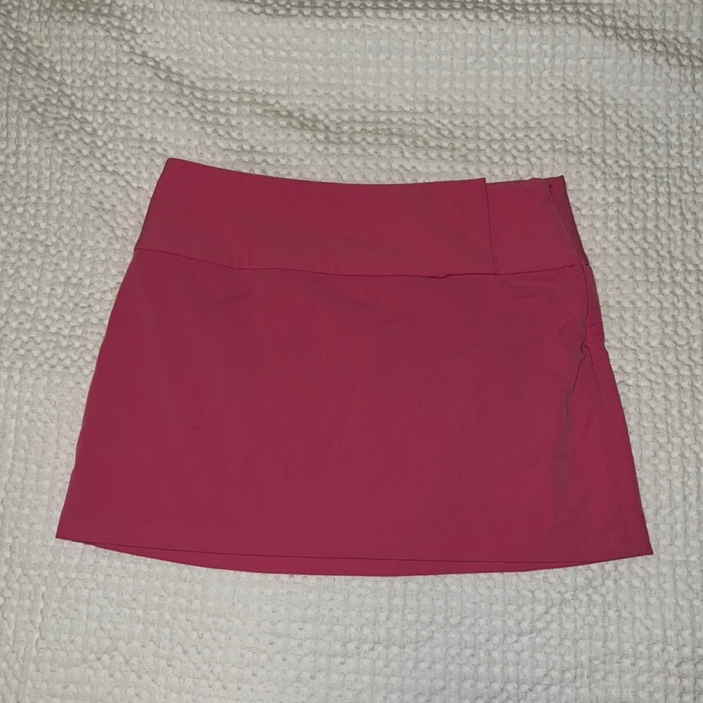 Mini pink skirt